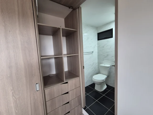 Clóset y acceso al baño